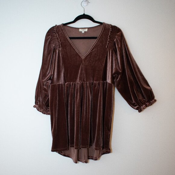 Umgee Boho Babydoll Velvet Almond V Neck Tunic Top Hi-Low Hem Size Small - Picture 1 of 5